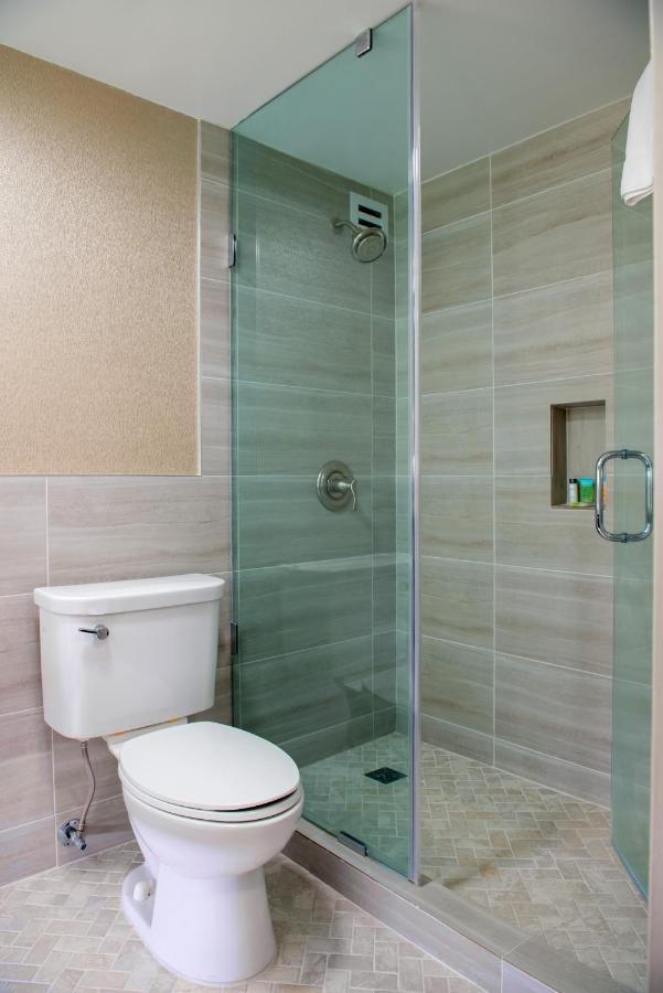 Premium King Room with Balcony and Pool View