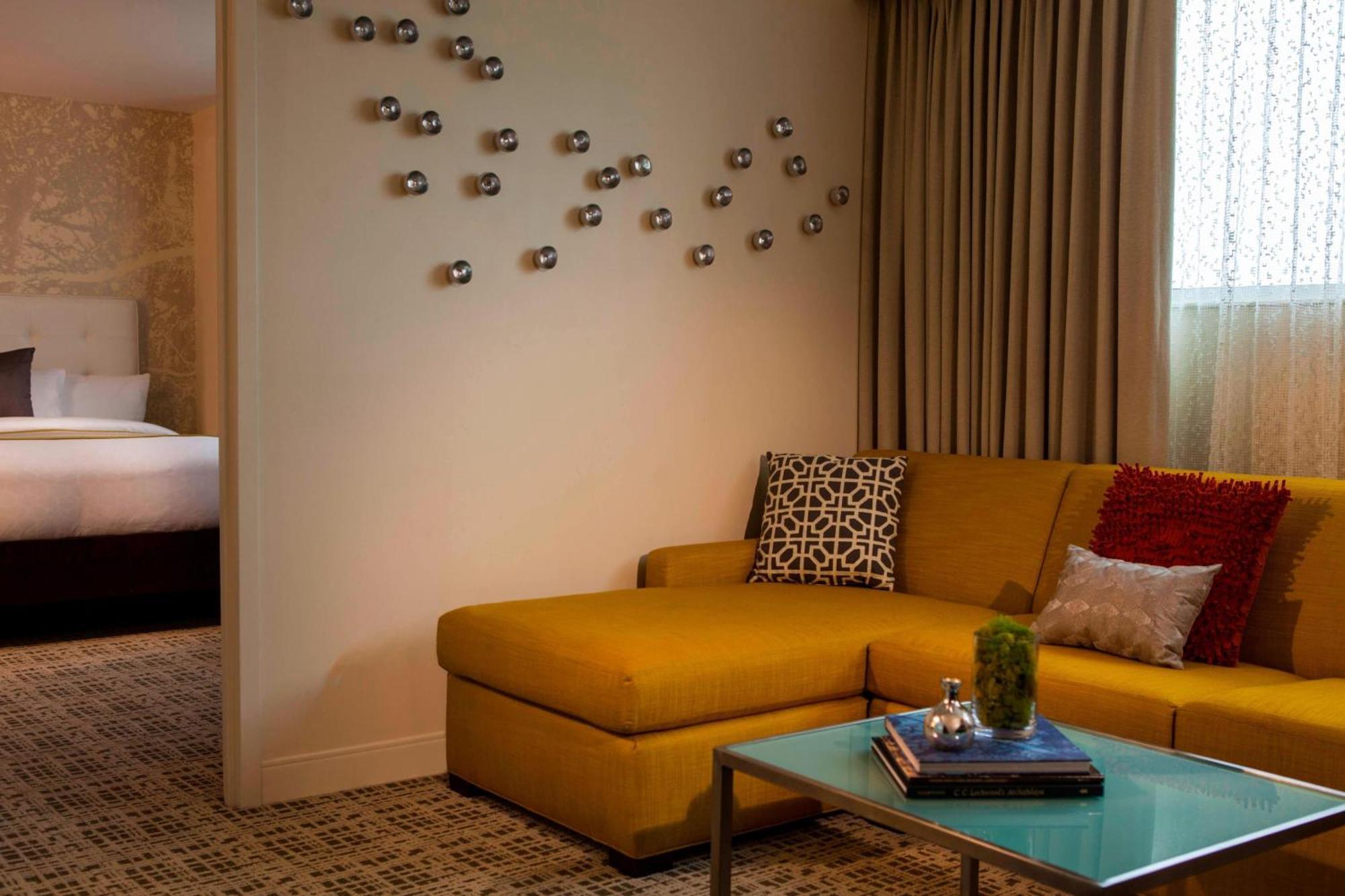 Standard Suite