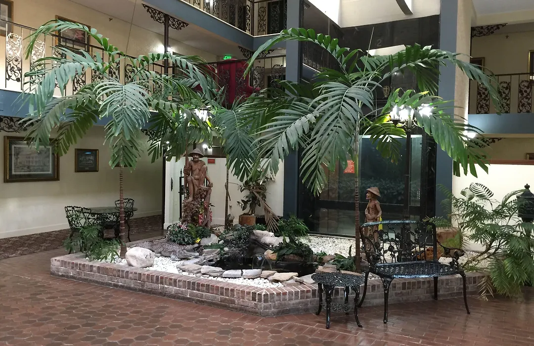 Surestay Plus Hotel By Best Western Baton Rouge-1