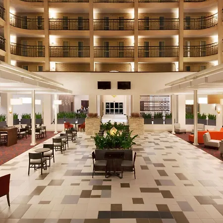 Embassy Suites Baton Rouge-2